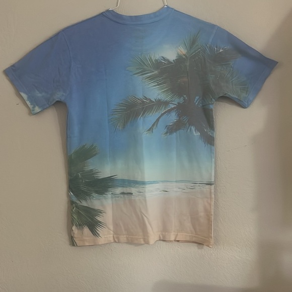 Guess - Picture 2 of 2